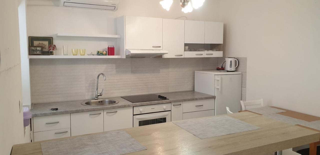 Ulica Dvori Narca 12 Apartment 4+2 Per. Baška Εξωτερικό φωτογραφία